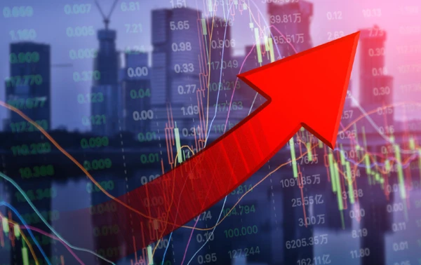 Die US-Börsen schlossen im Plus, wobei Technologieaktien und chinesische Konzeptaktien stark abschnitten, während Microsoft-Aktien nachgaben.